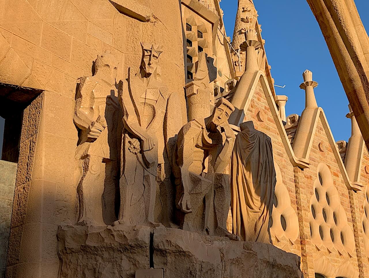 détails de a façade de la Passion de la Sagrada Familia