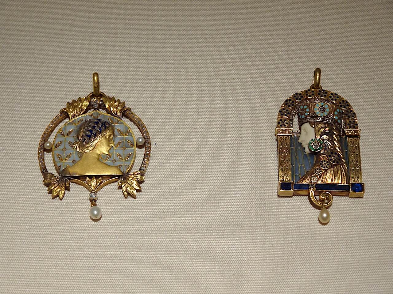 bijoux MNAC