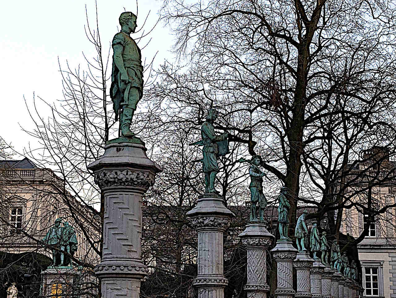 place du Petit-Sablon Bruxelles statues