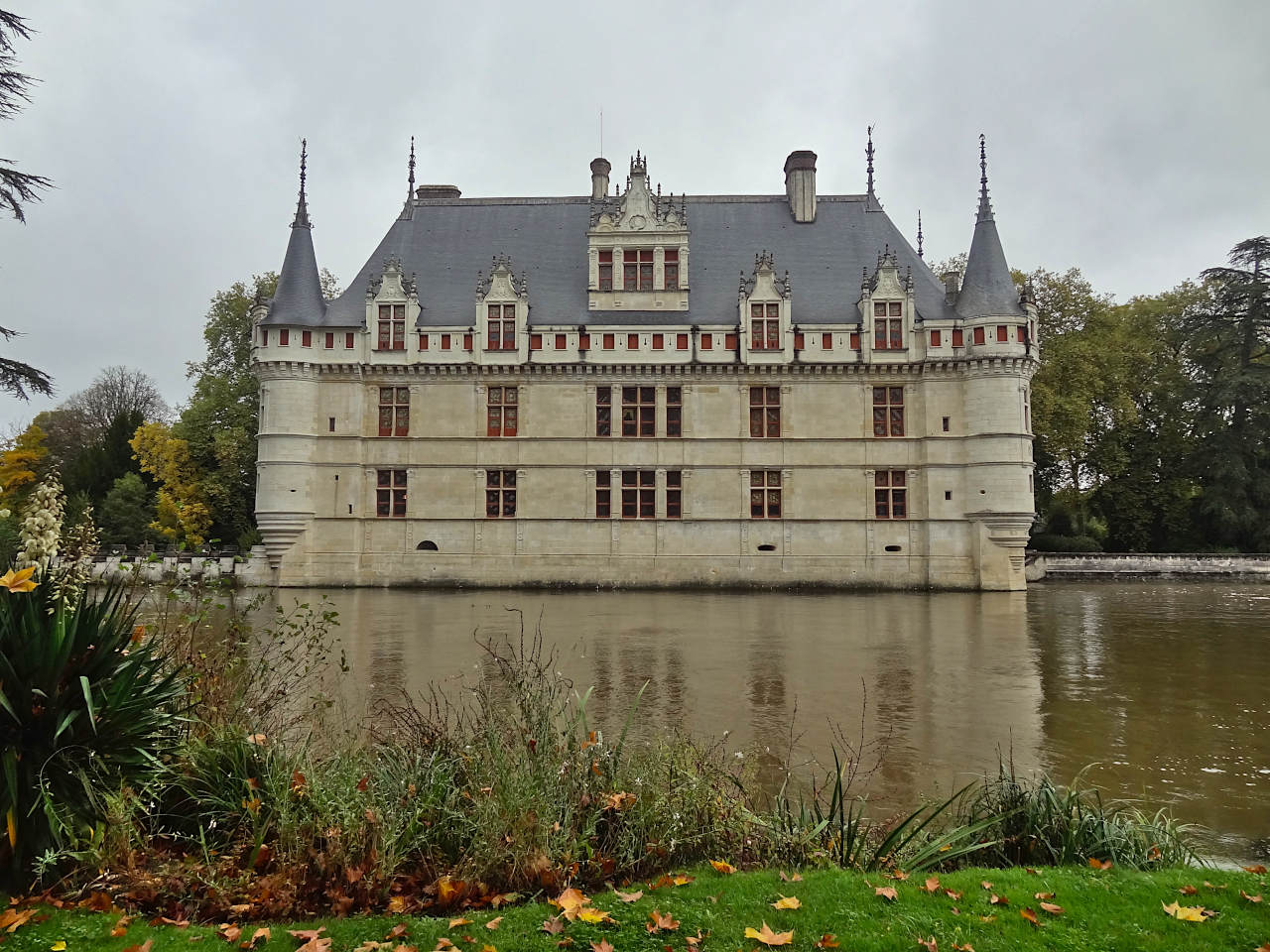façade sud du château d'Azay-le-Rideau