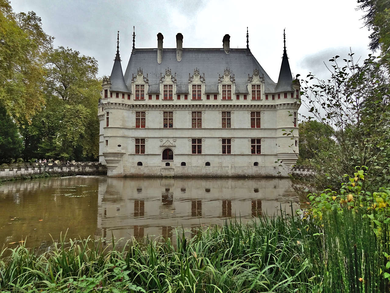 façade d'ouest d'Azay-le-Rideau