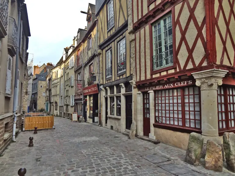 En Rue Que faire au Mans en 1 jour (24 heures !), ou 2 jours - La souris globe ...