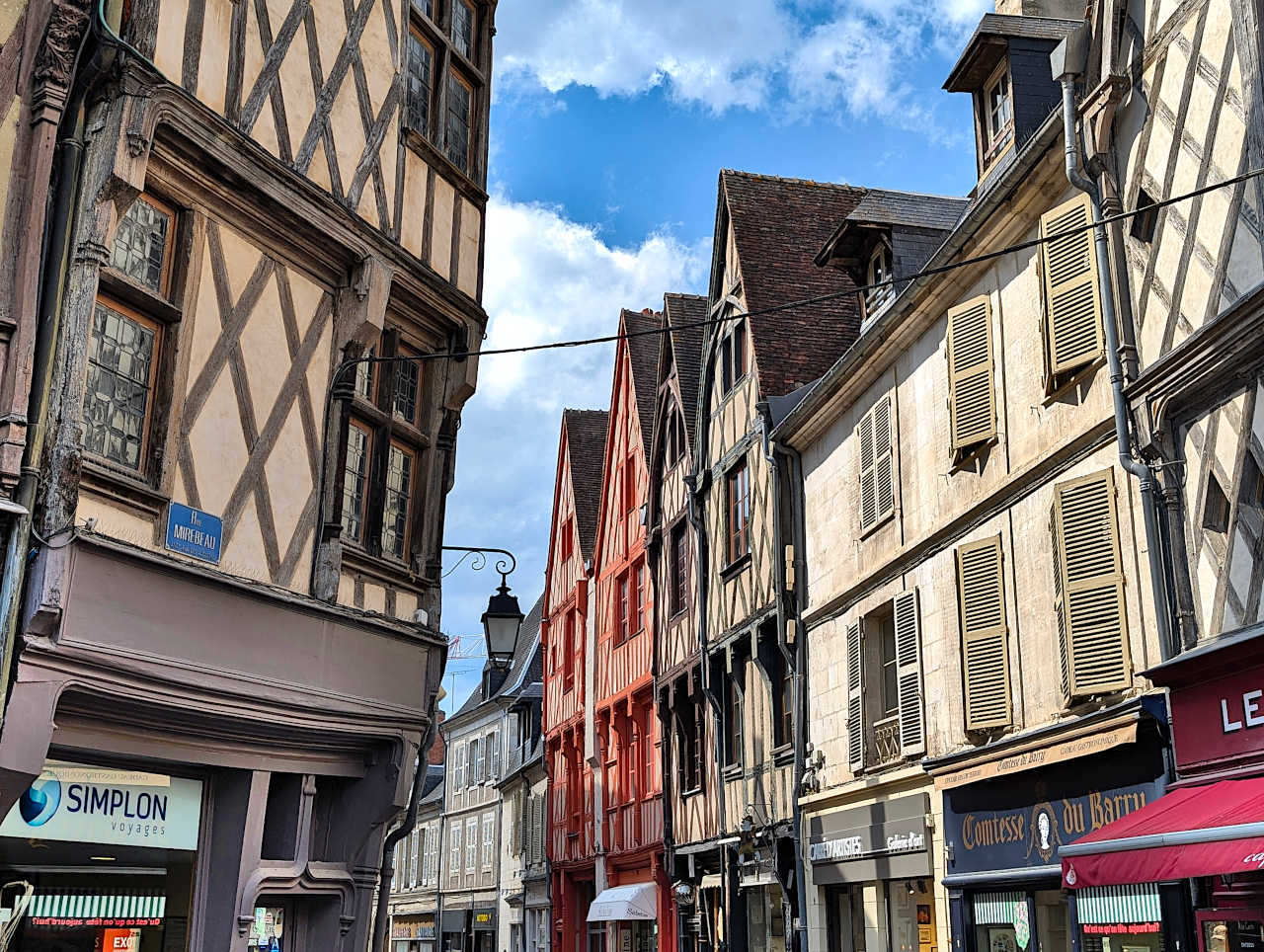 Rue Mirebeau Bourges