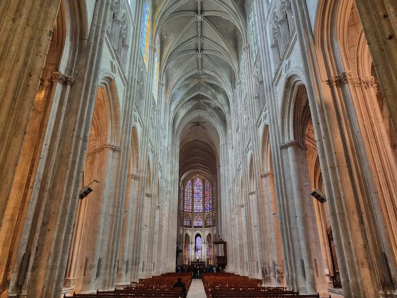 intérieur de la cathédrale de Tours 1