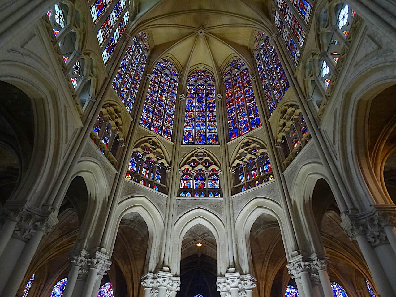 intérieur de la cathédrale de Tours 