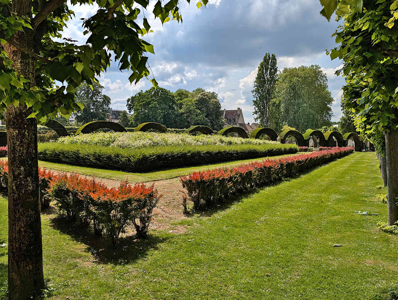 jardin des Prés Fichaux Bourges 