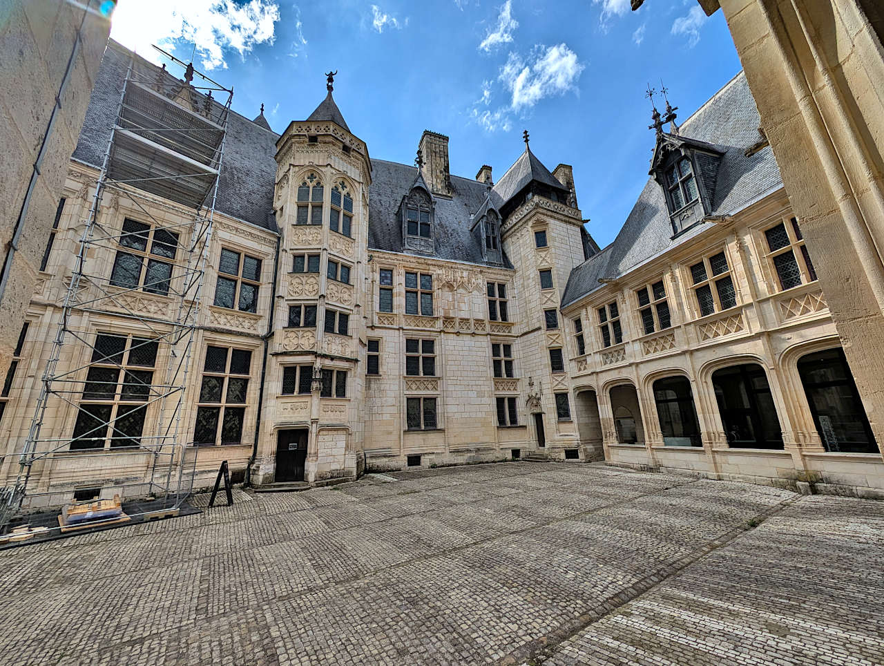 palais Jacques-Coeur