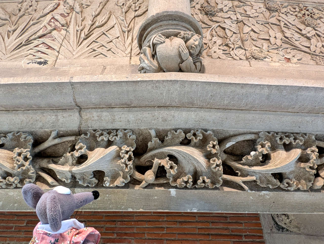 palais Jacques-Coeur cheminée 