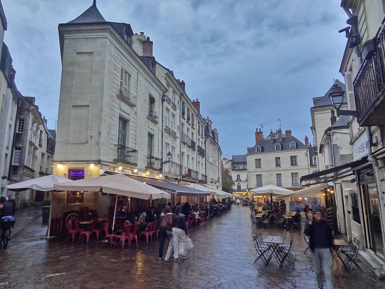 rue Vieux Tours
