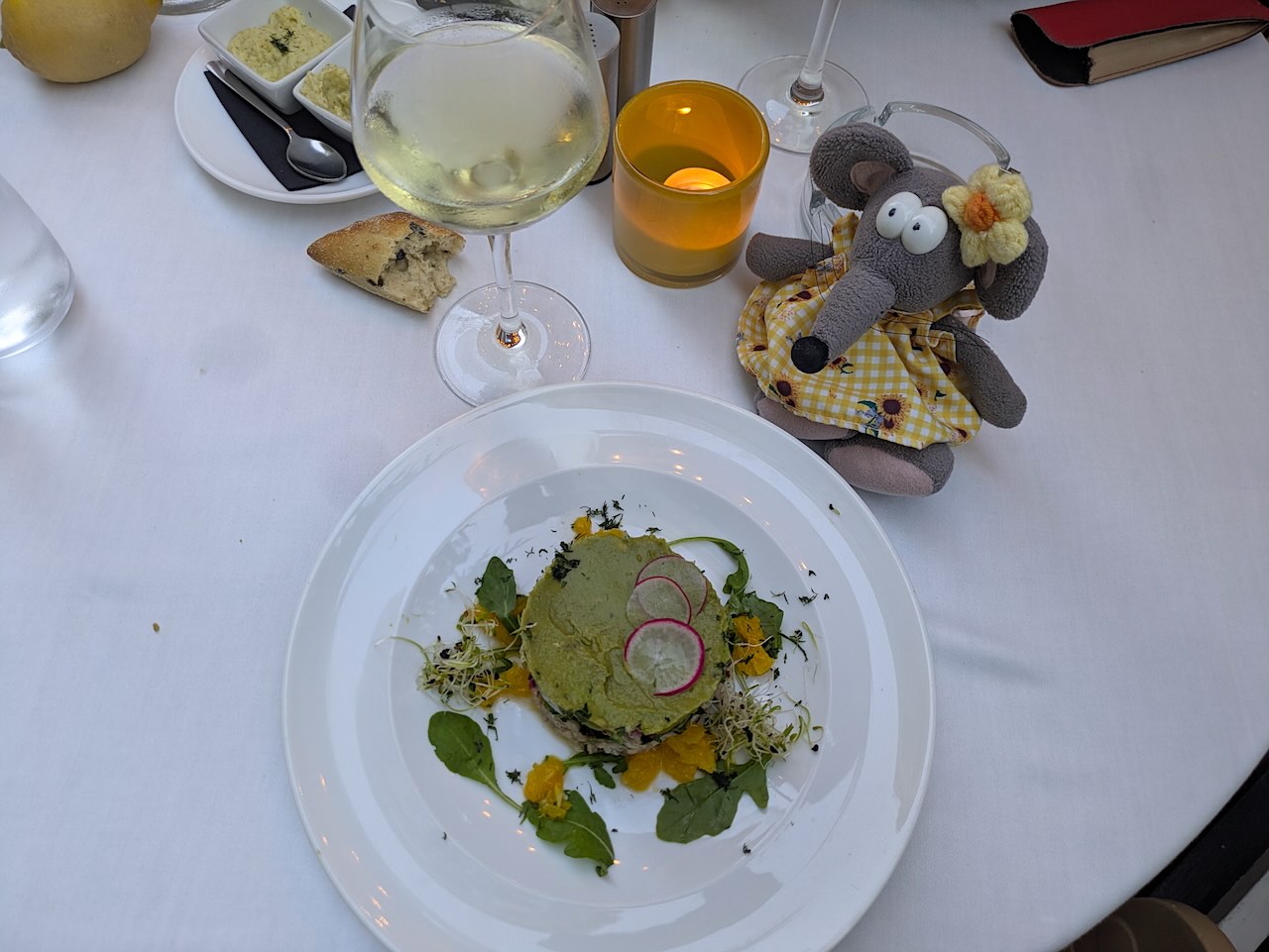 Tartare de crabe et avocat