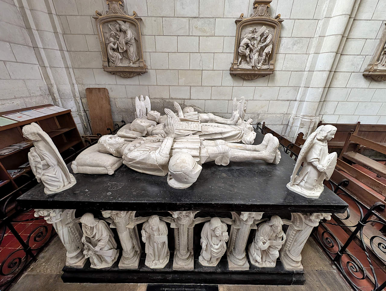 Montrésor collégiale