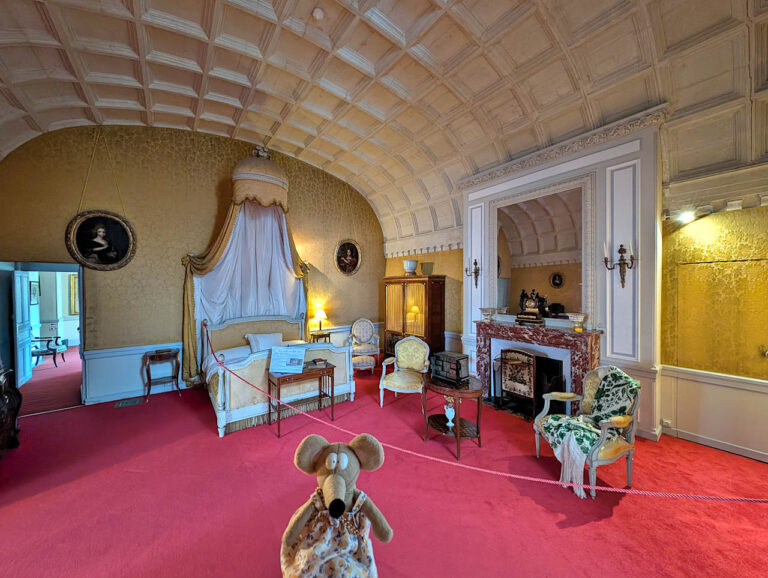 Visiter le château de Serrant : mon avis et expérience - La souris ...