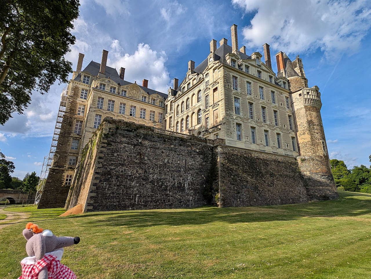 château de Brissac extérieur