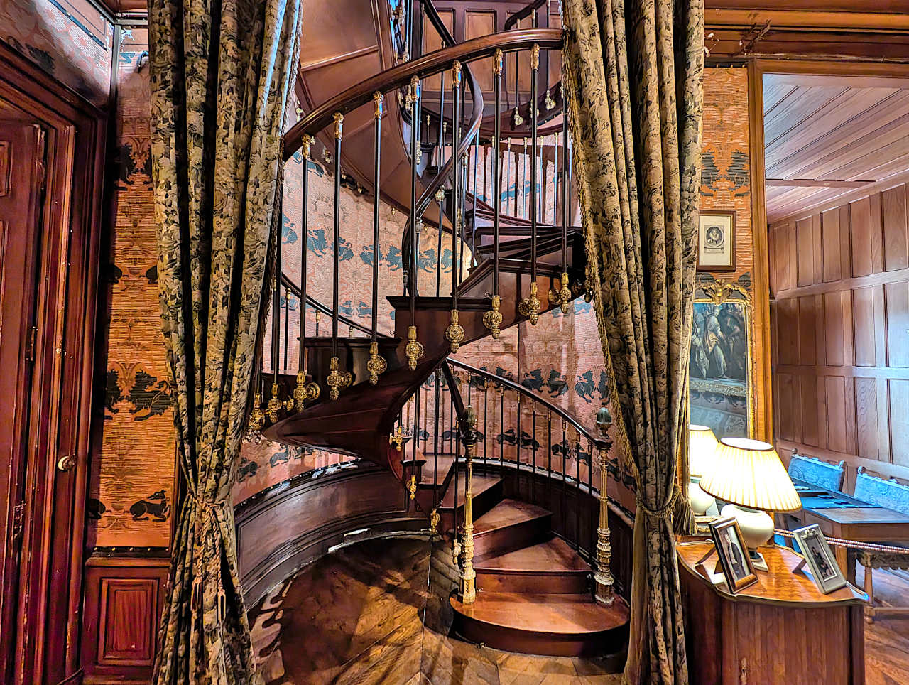 château de Montrésor escalier