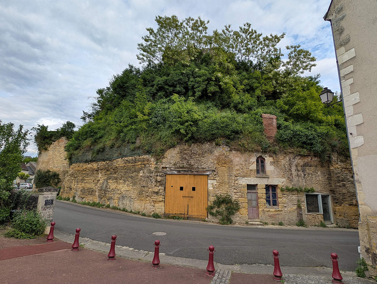 maisons troglodytiques à Montrésor