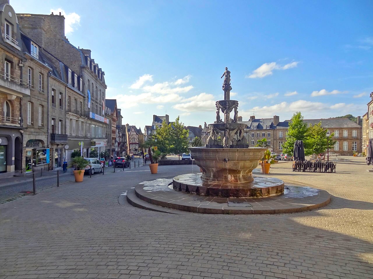 Guingamp Place du Centre