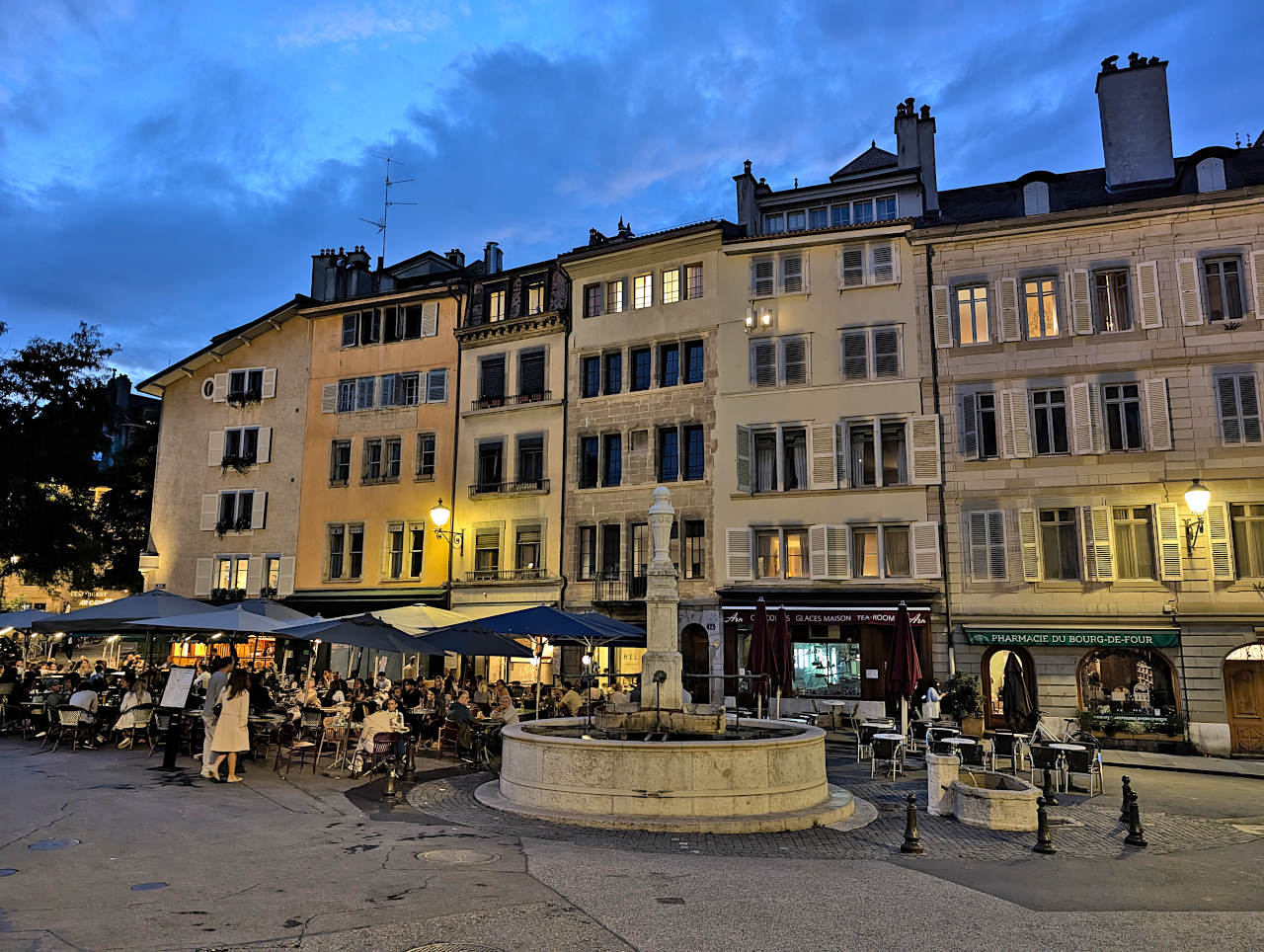 Place Bourg-de-Four Genève
