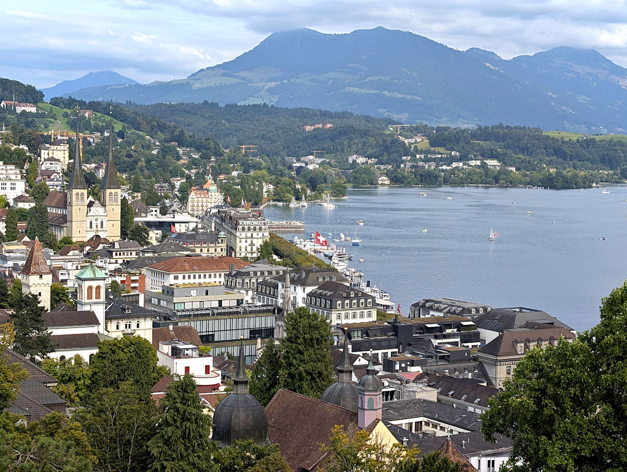 vue sur Lucerne depuis les remparts 2
