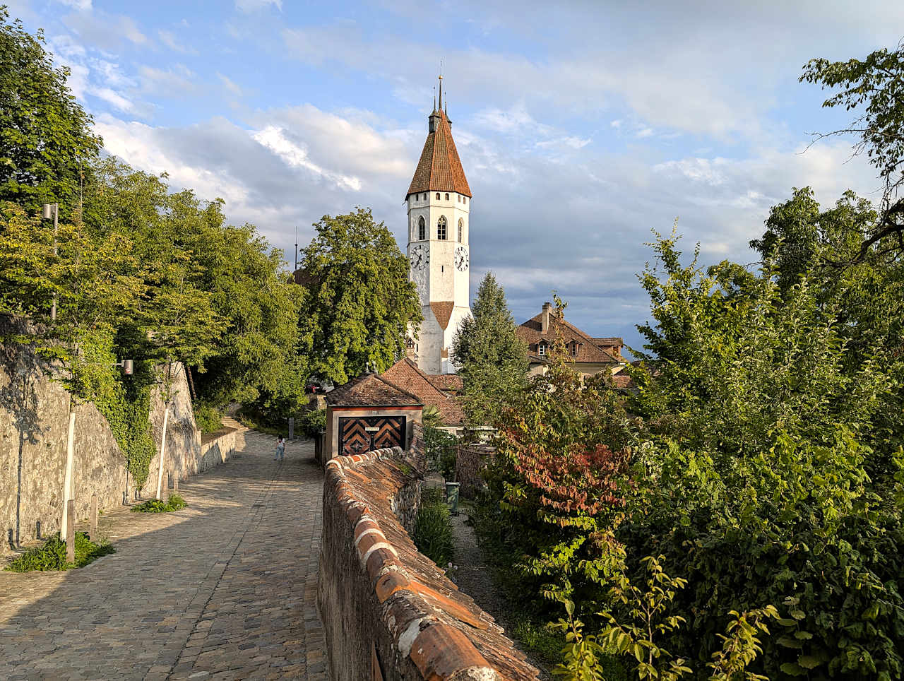 chemin d'accès au château de Thoune