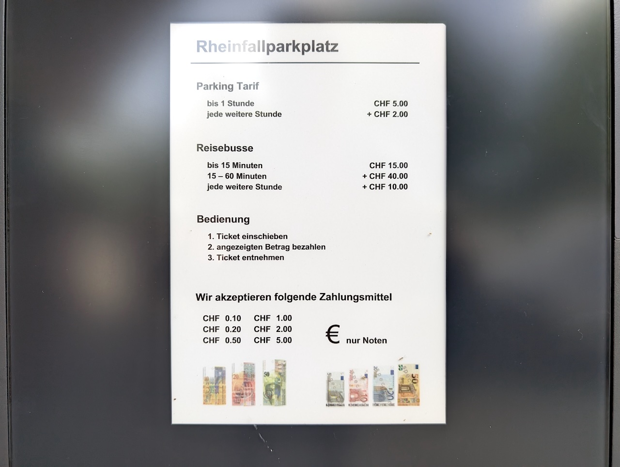 prix d'un parking aux chutes du Rhin