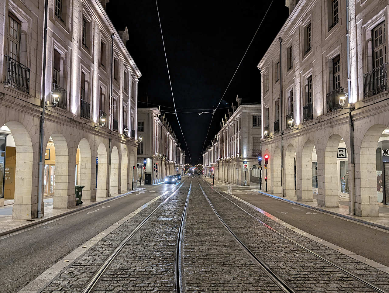 Orléans rue royale de nuit