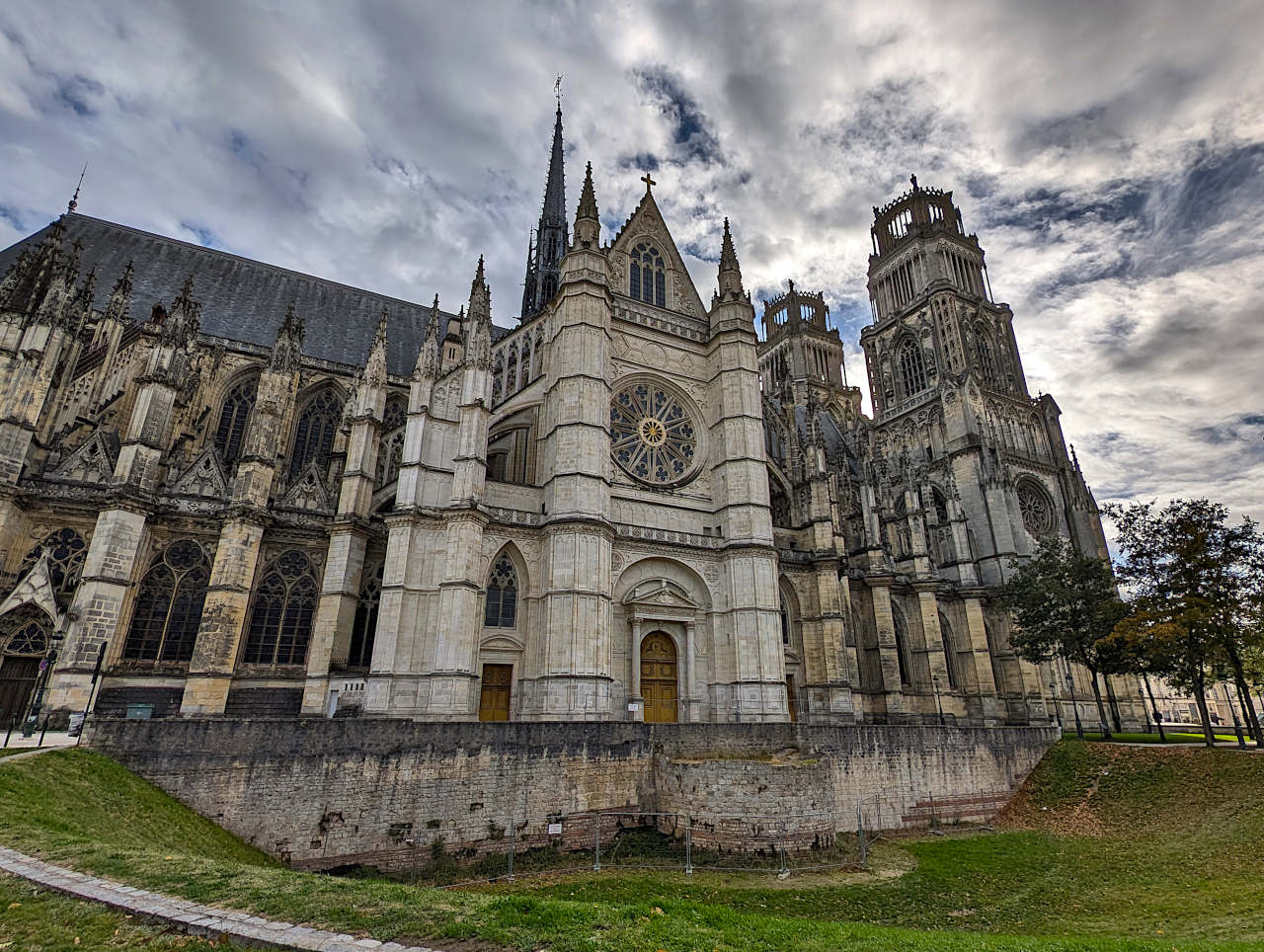 cathédrale d'Orléans côté