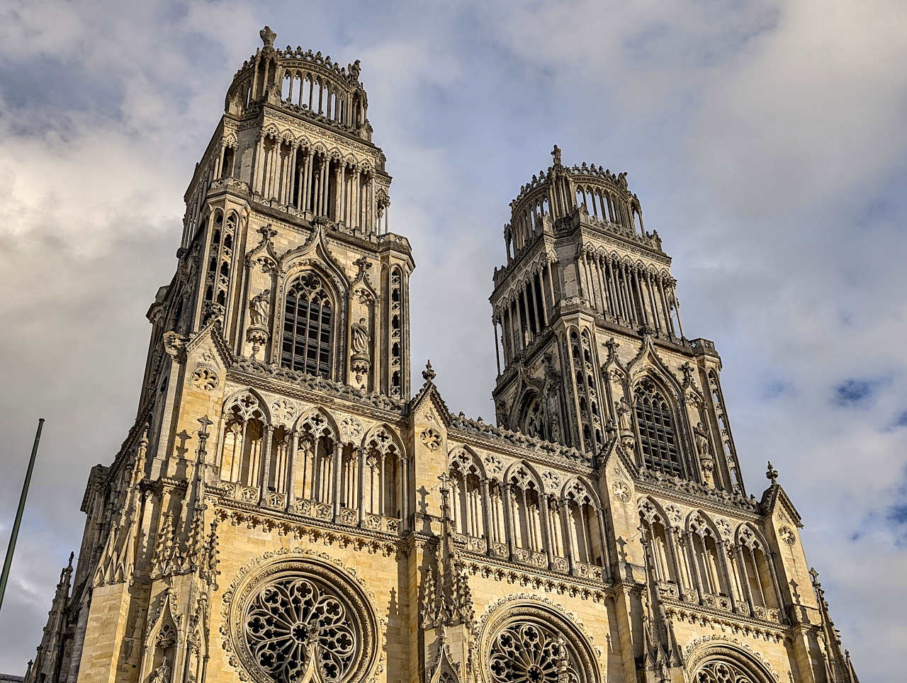 tours de la cathédrale d'Orléans