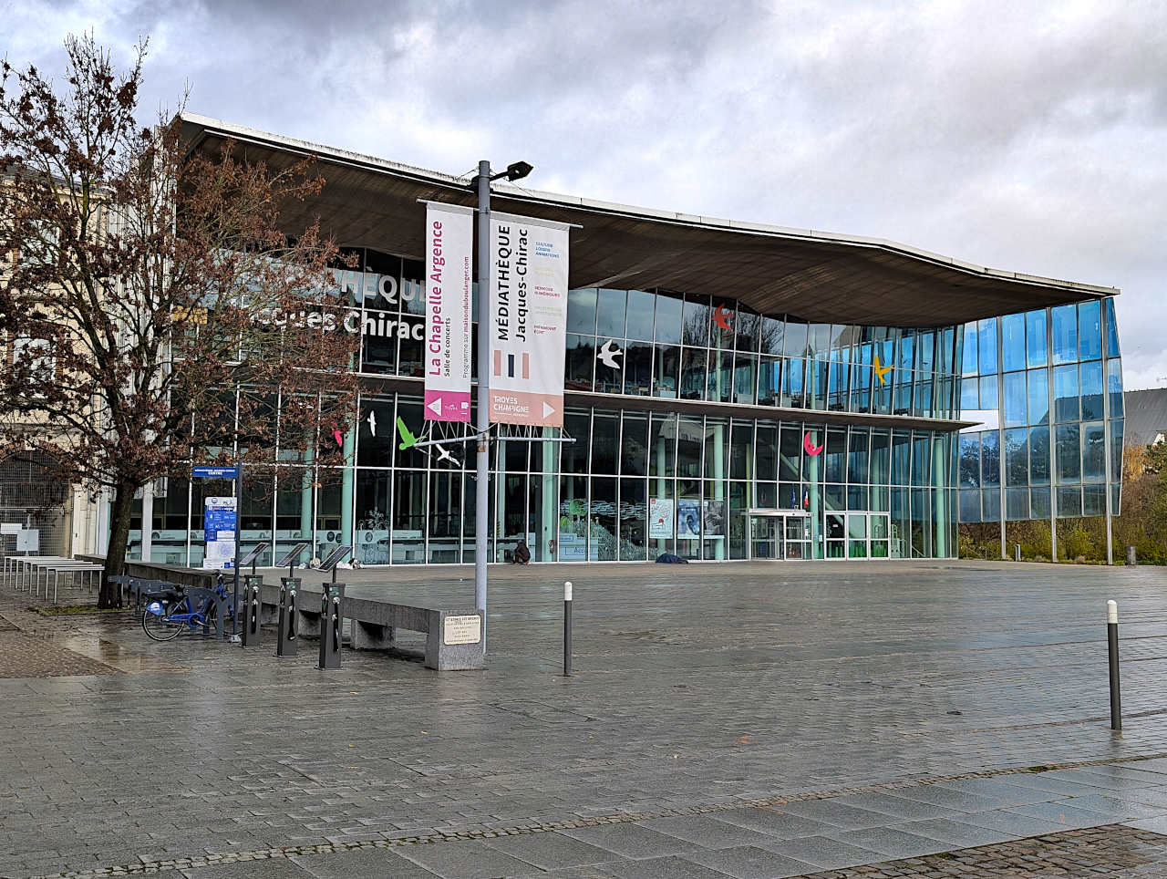 Médiathèque Jacques-Chirac