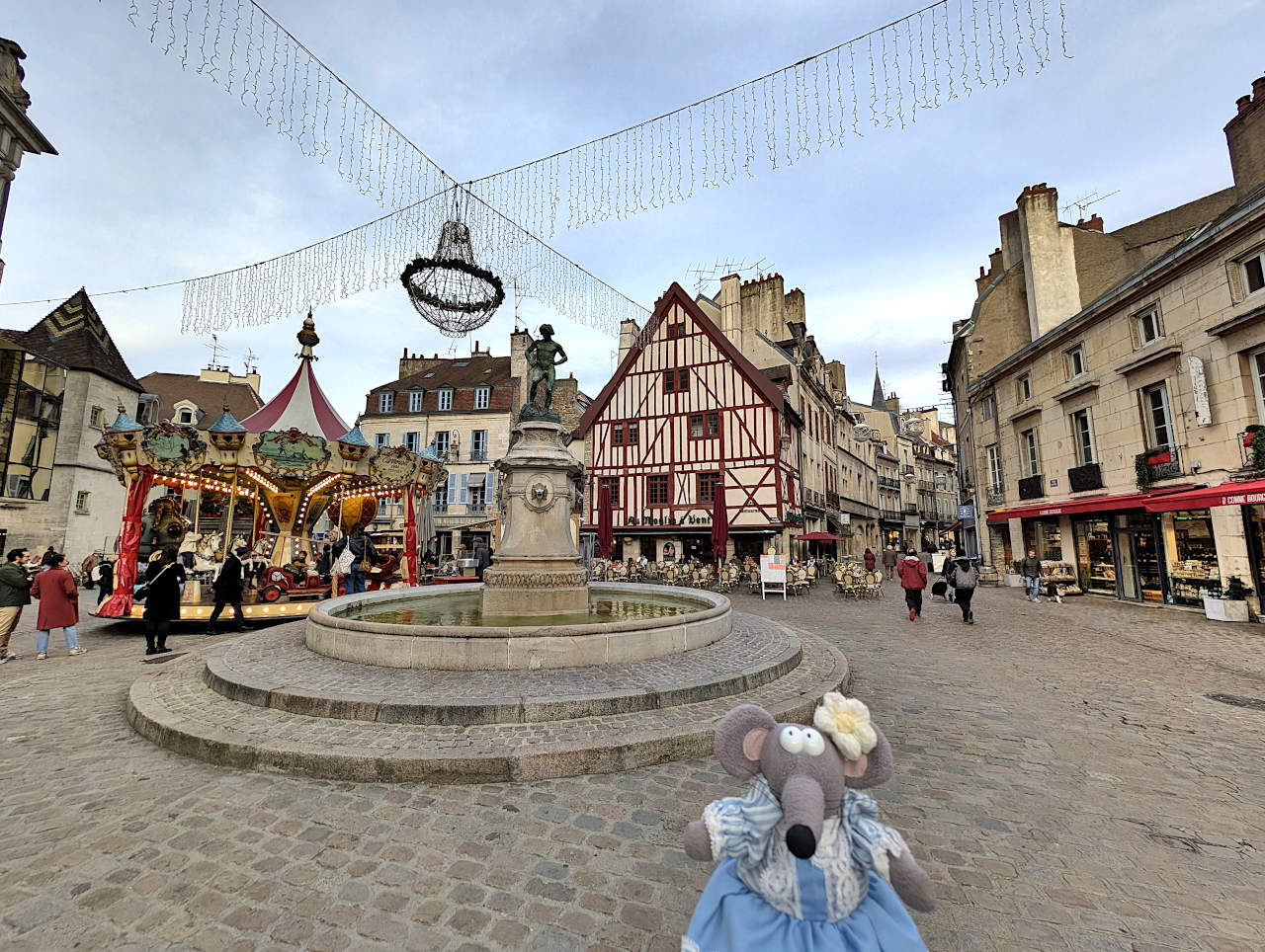 Place François-Rude de Dijon
