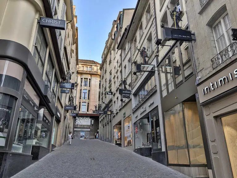 que-visiter-que-faire-lausanne-en-1-2-3-jours-la-souris-globe