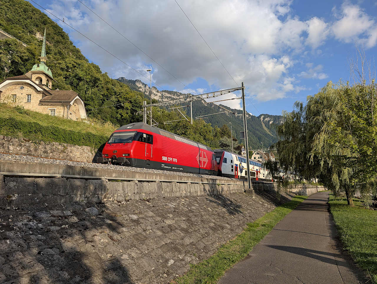 train depuis la gare de Veytaux
