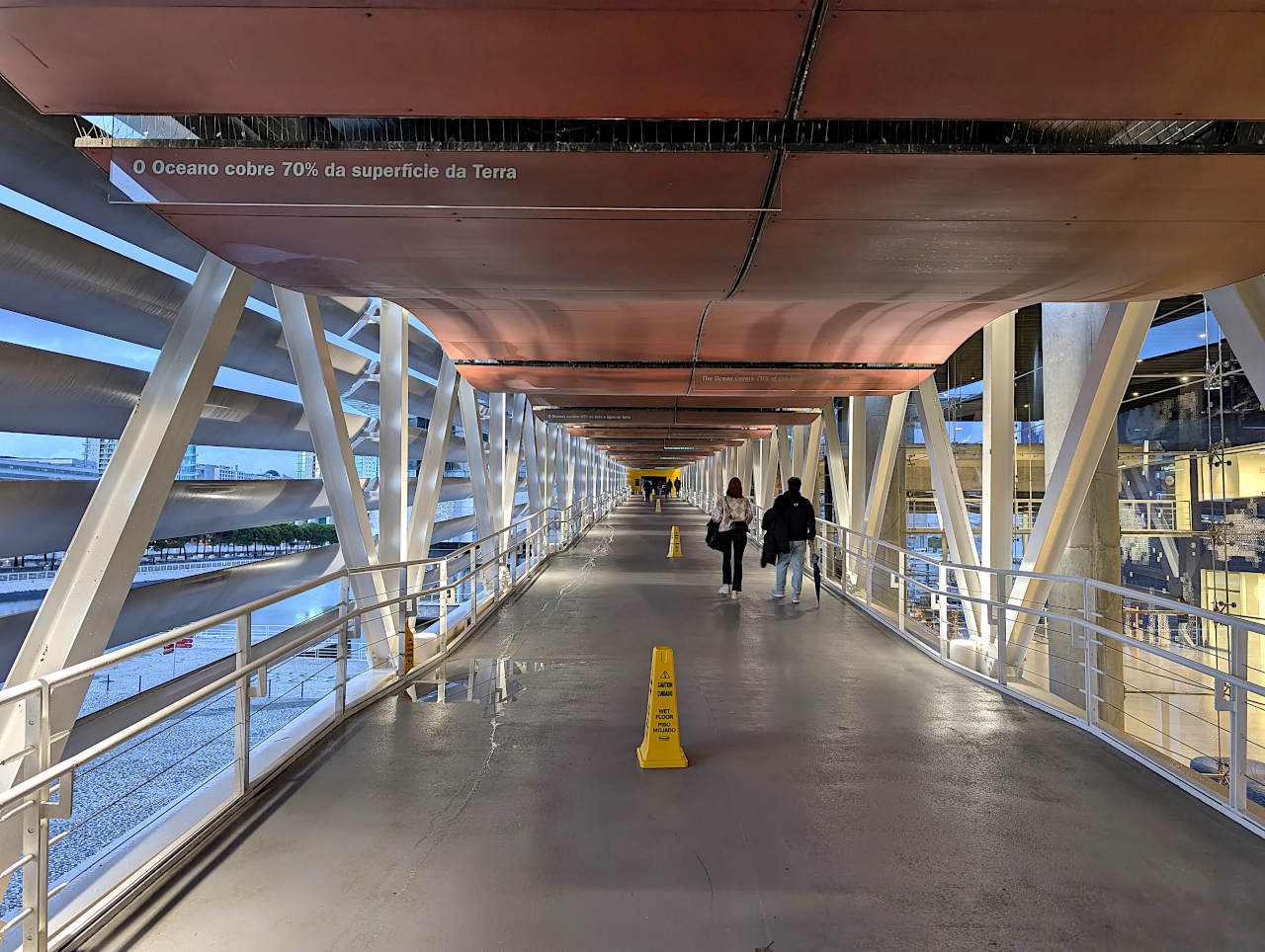 Océanarium de Lisbonne passerelle