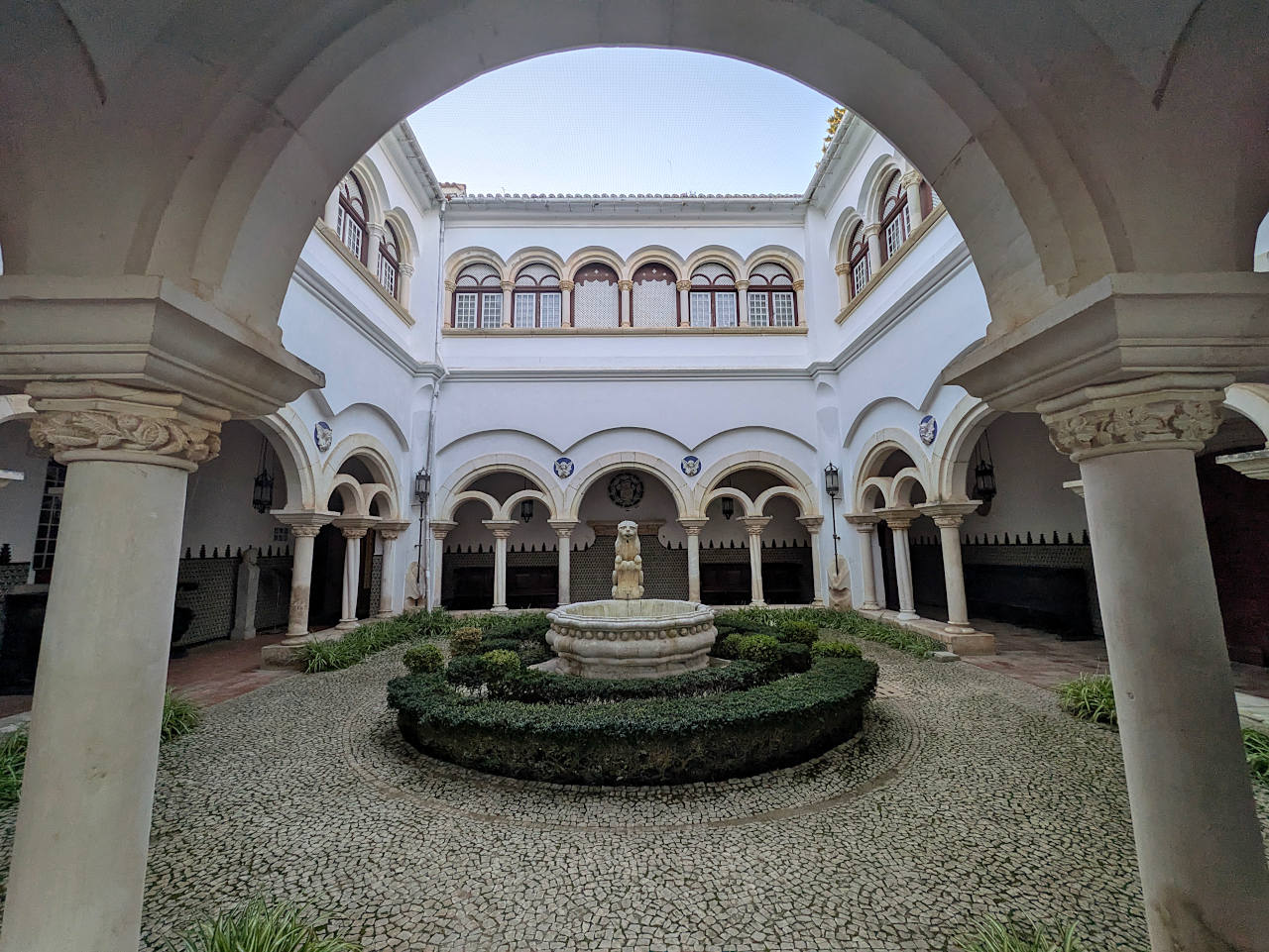 musée des Comtes de Castro Guimarães 2