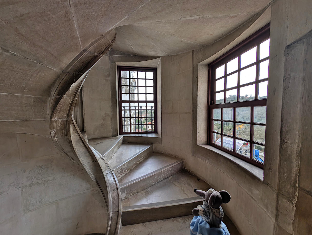 palais national de Sintra escaliers