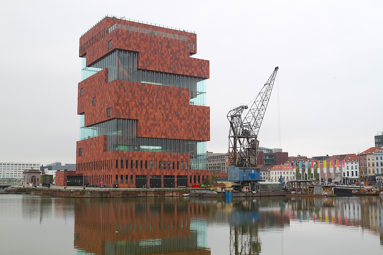 Museum_aan_de_stroom_2013-05-20,_1