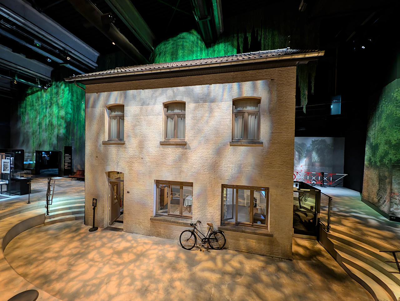 Train World maison de garde-barrière