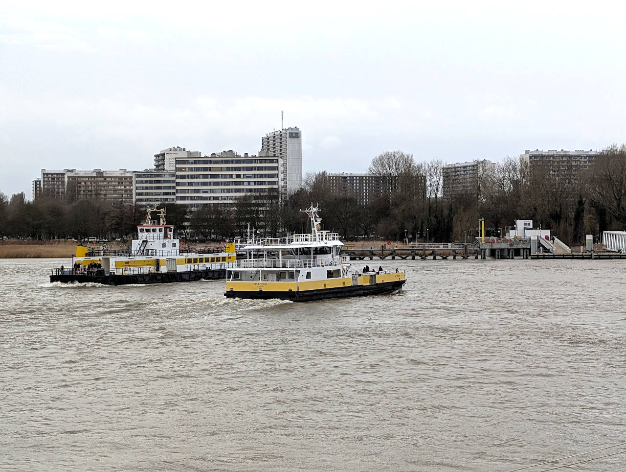 rives de l'Escaut bateau