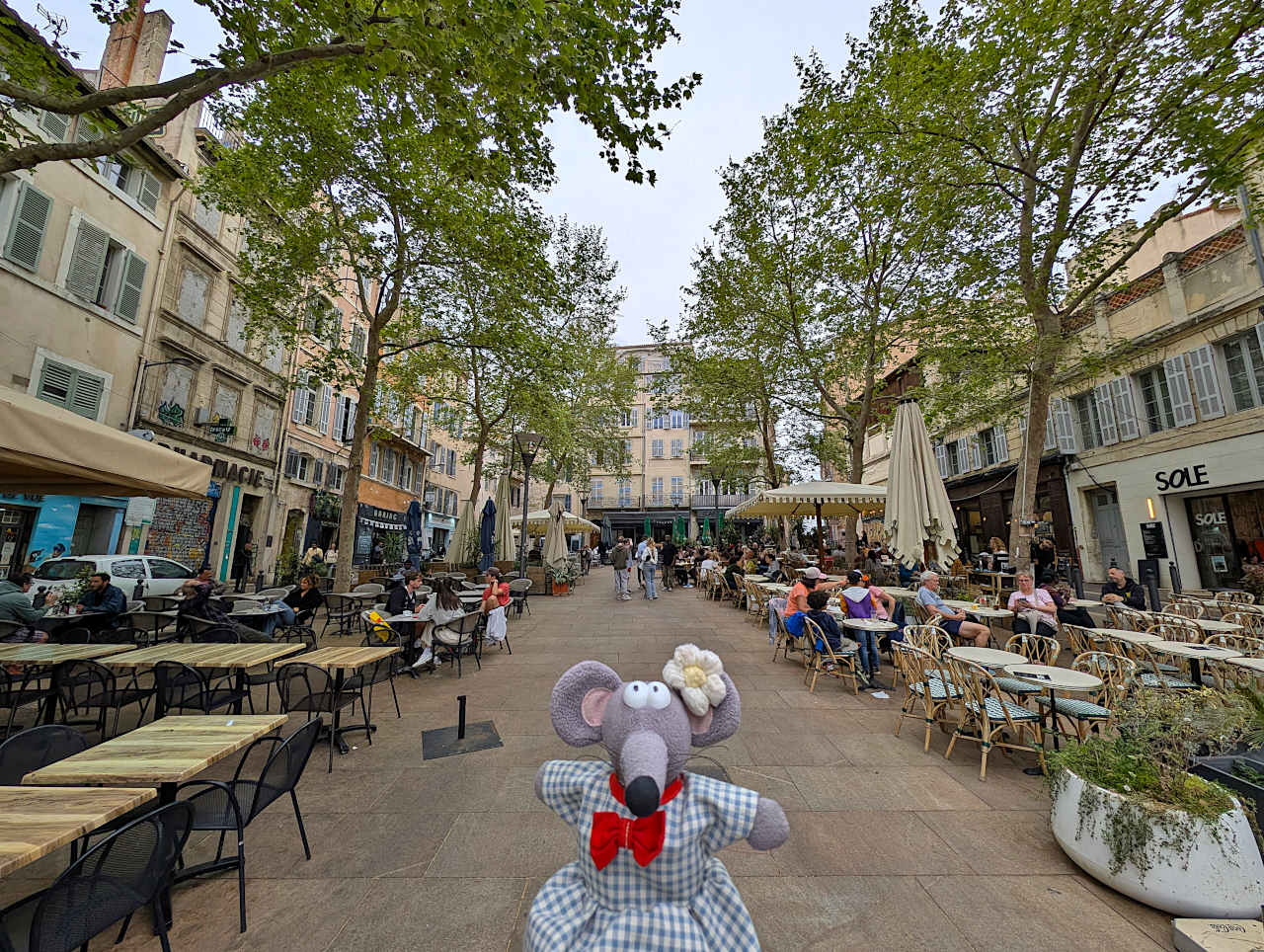 Marseille place de Lenche