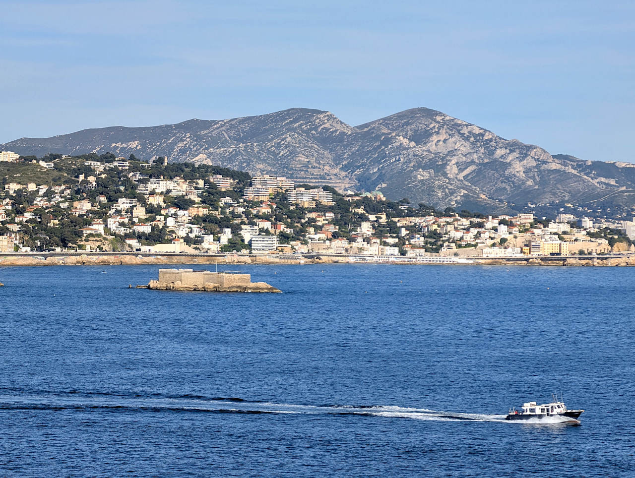 vue sur Marseille depuis le château d'If 2