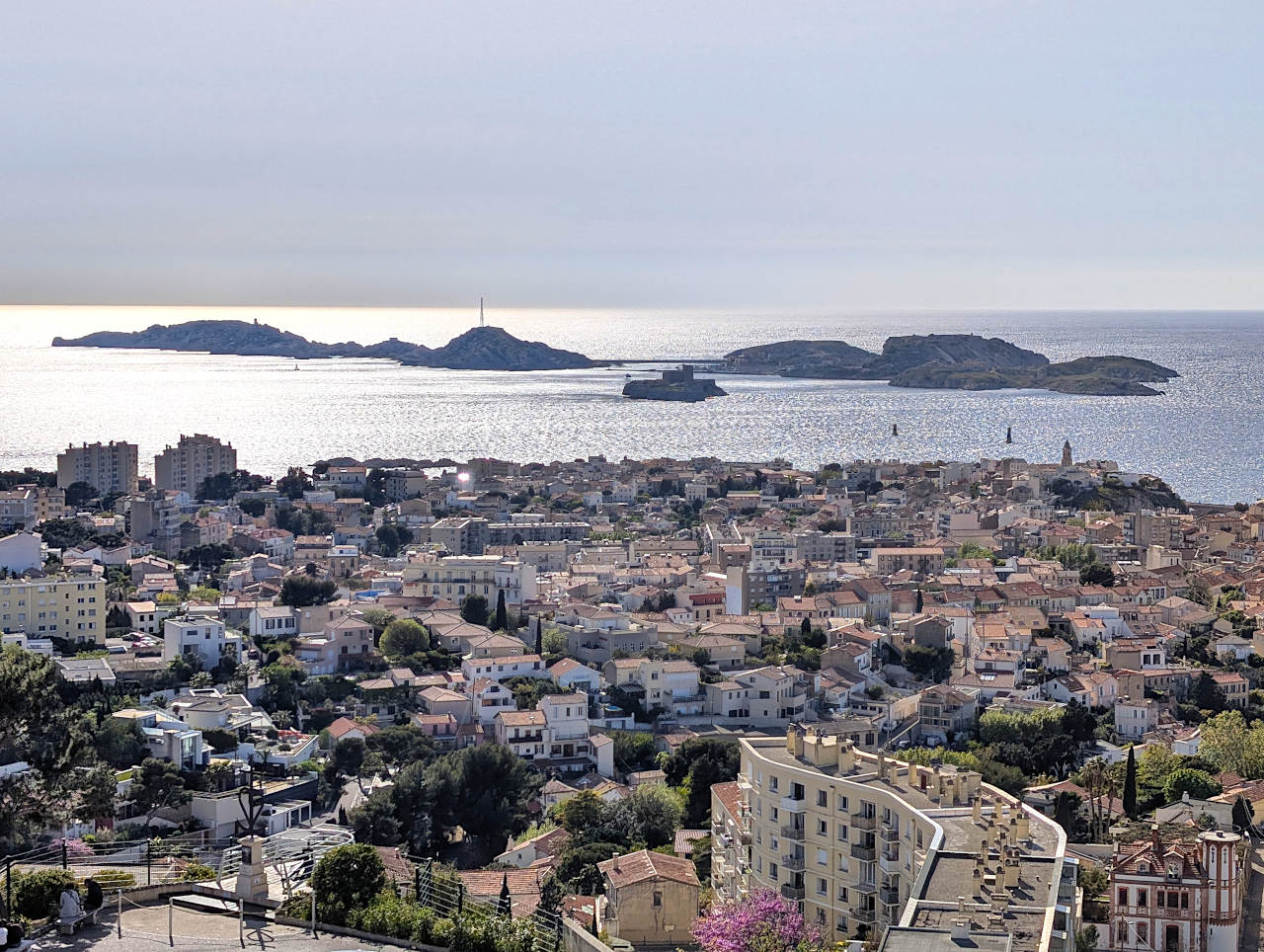 vue sur les îles du Frioul depuis Notre-Dame-de-la-Garde
