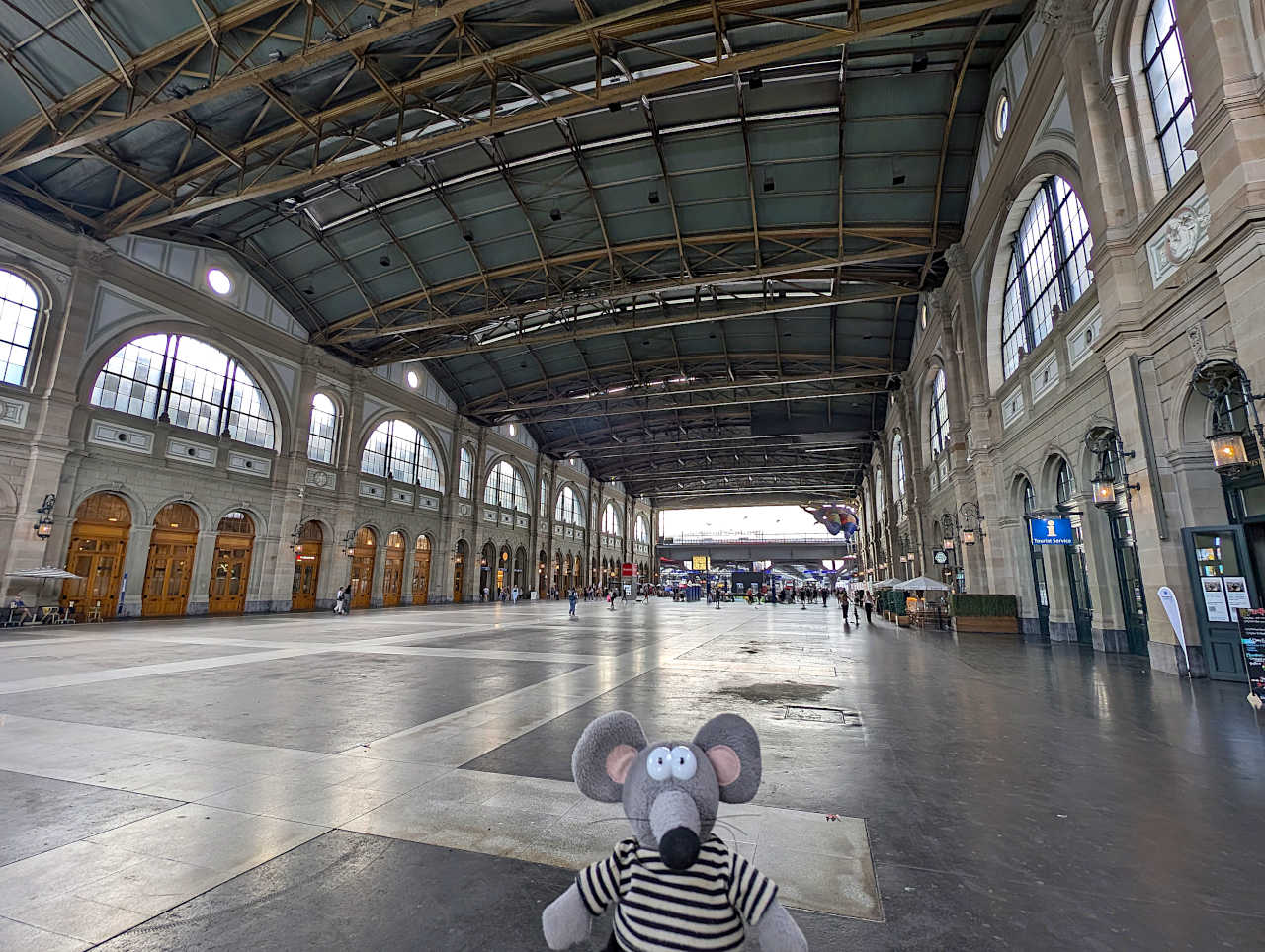 Zürich Hauptbahnhof hall