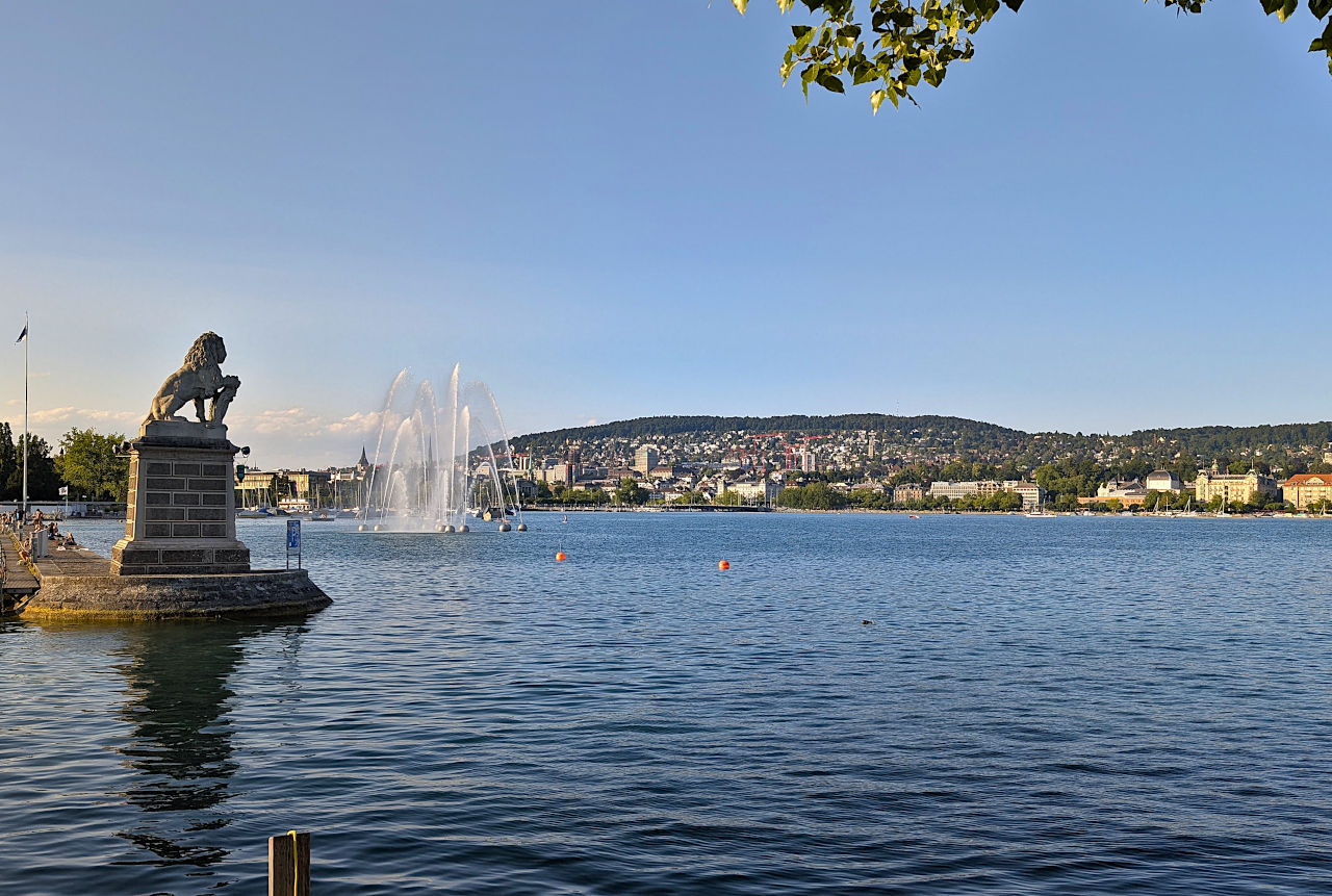 lac de Zurich et jet d'eau
