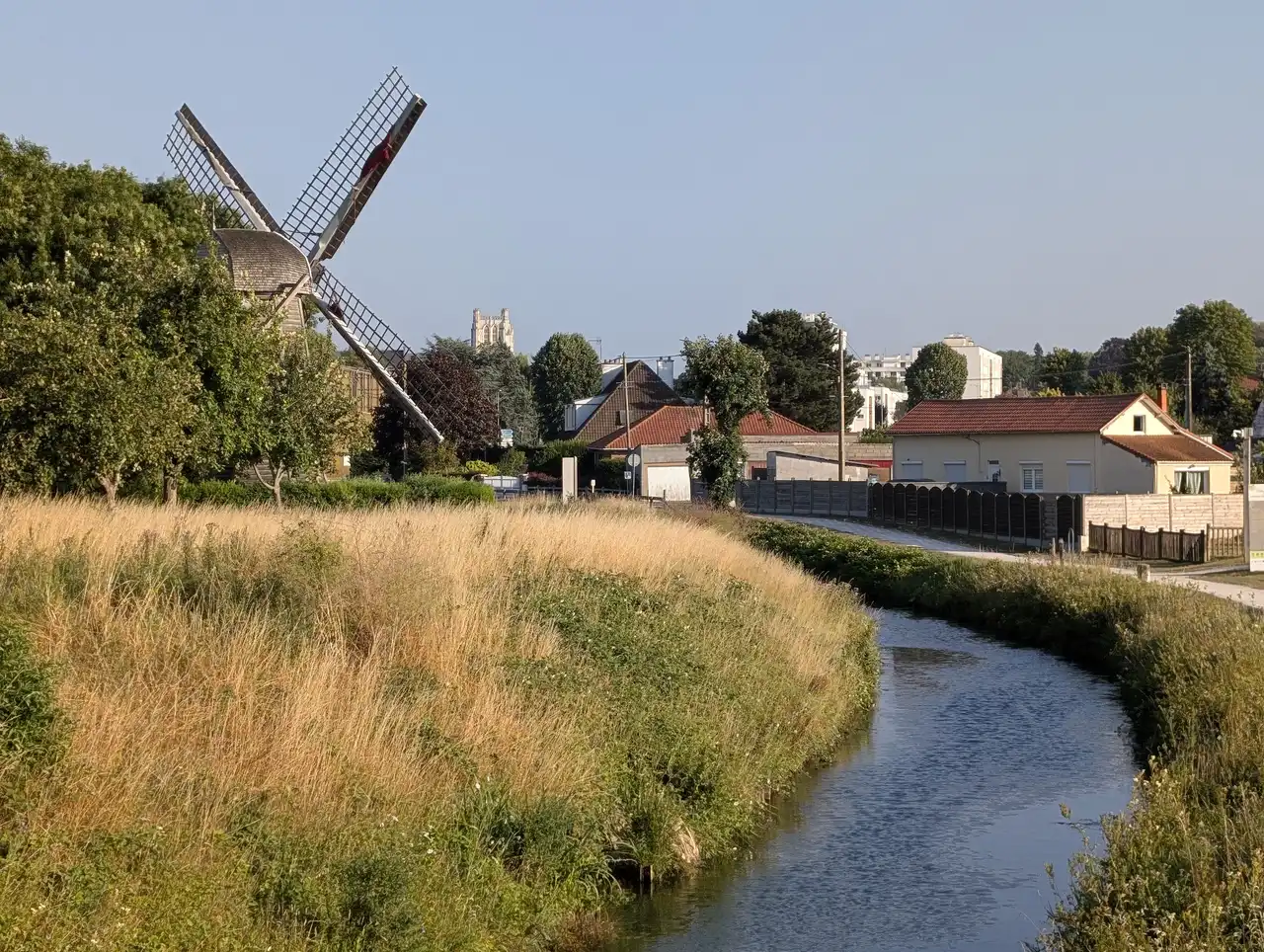 marais audomarois et vue sur Saint-Omer
