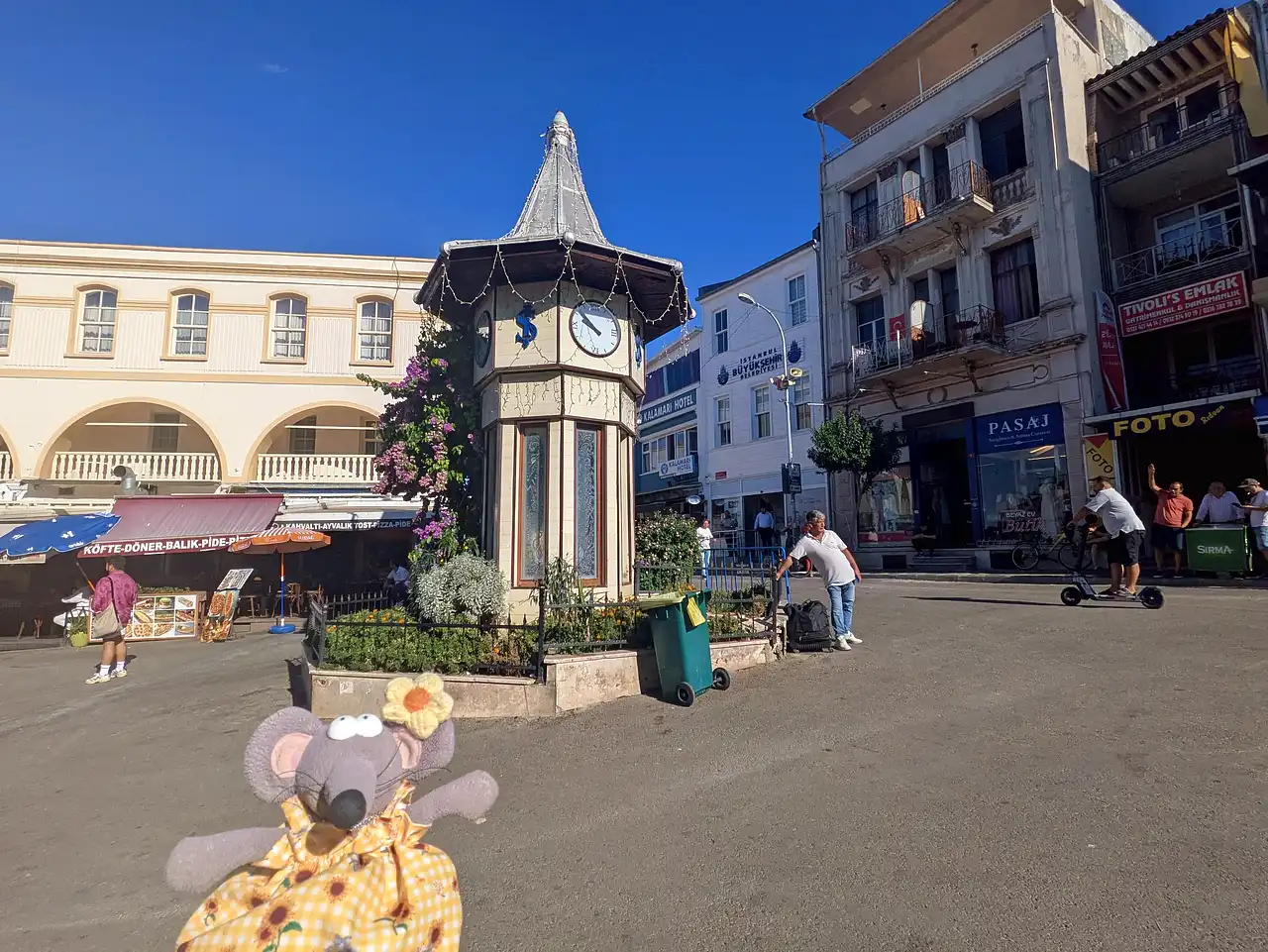 Büyükada Saatli Meydan)