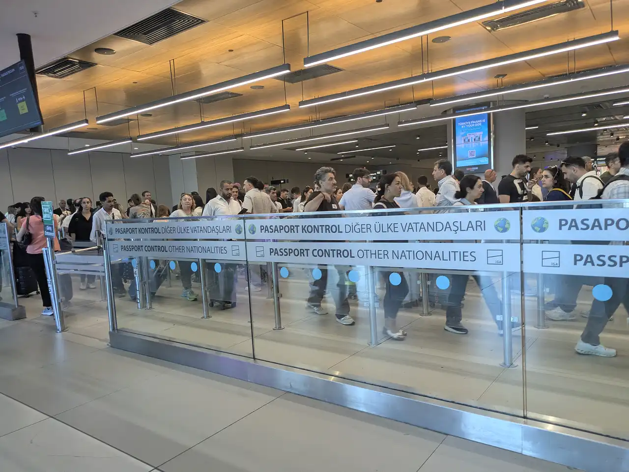 contrôles passeport à l'aéroport d'Istanbul