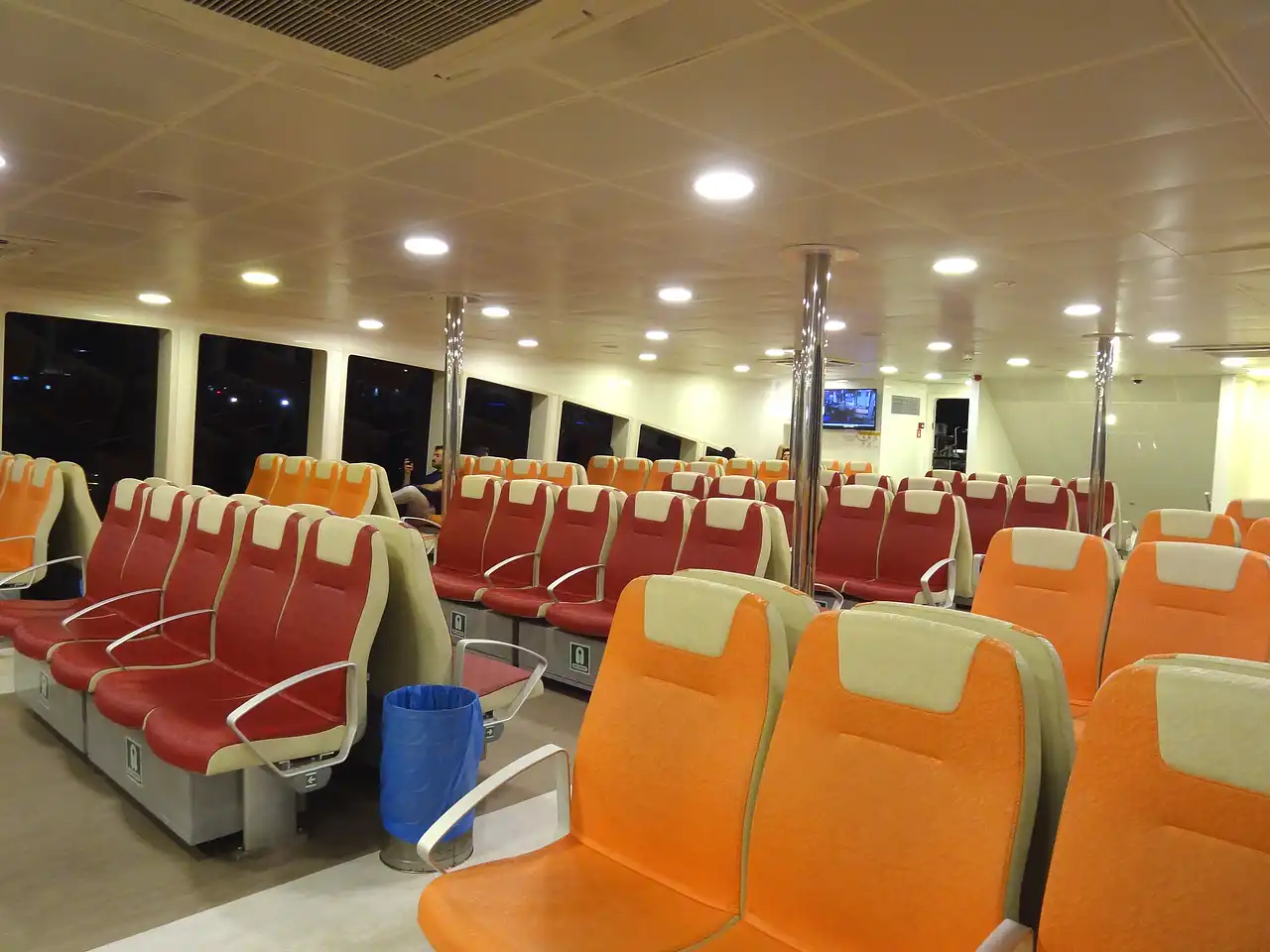 intérieur d'un bateau à Istanbul