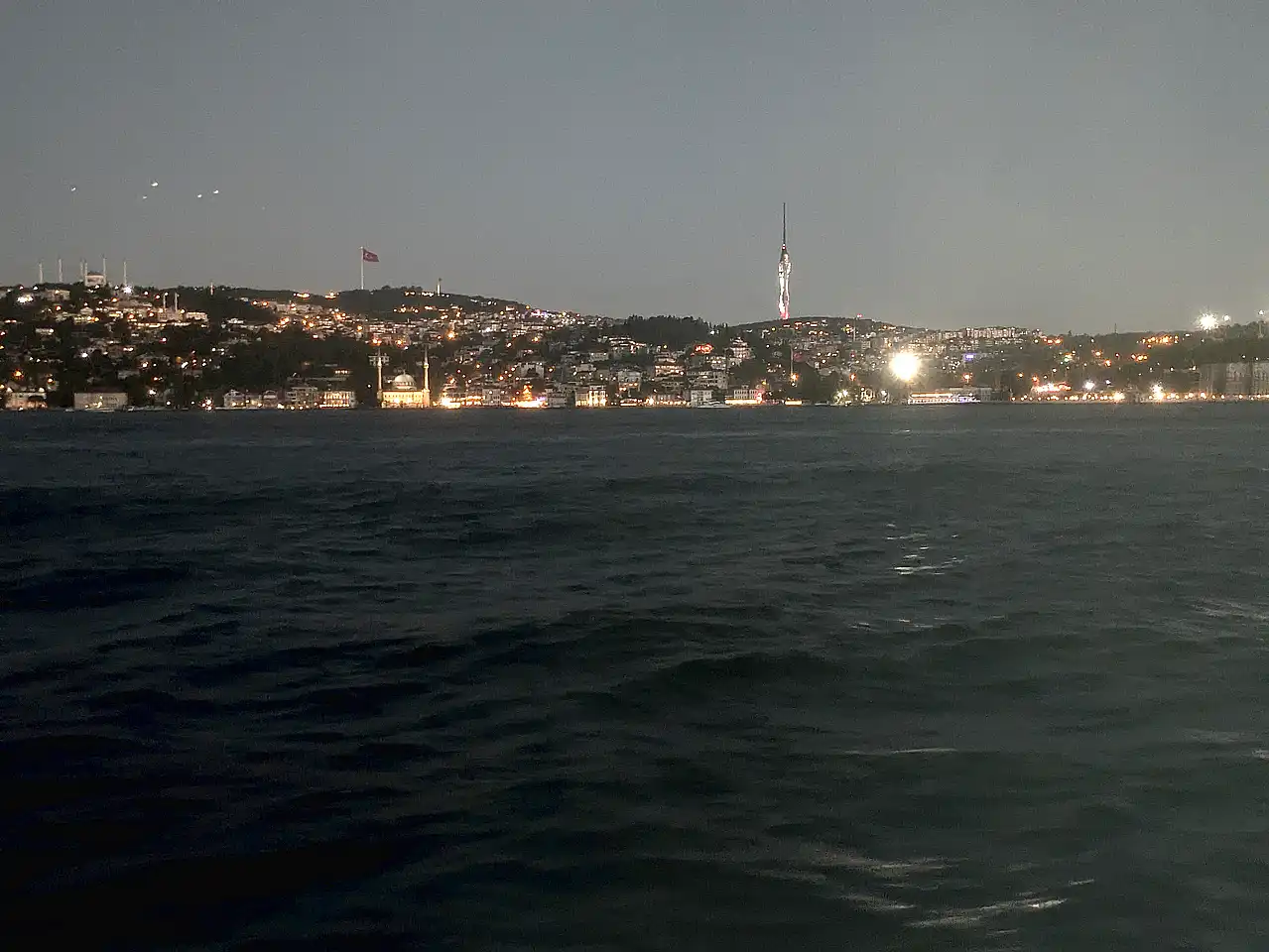 rive asiatique d'Istanbul au crépuscule